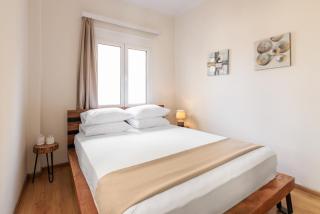F & B Collection - Flat for 3 - 1