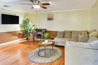 Walk to Waterfront Cozy Fall River Condo - Fall River - 7