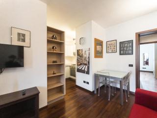Red Dragon Suite - Via Paolo Sarpi - Milan - 8