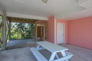 Kato's Kove - Surf City - 8