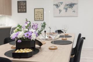 Grand Central Flat - 2-Bedrooms - Sleeps 8 - Perfect for Families - Contractors - Professionals - Long Stay Rates Available - Central Station - 1
