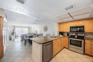 #409 Madeira Norte Condos - 4