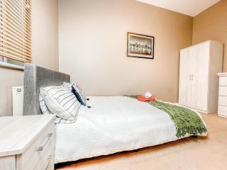 2 Bed - 2 Bath - Duplex Apartment next to LBU-Headingley Centre-YCC Arena-Families-Relocators - Long Stay Rates Available - Meanwood - 8
