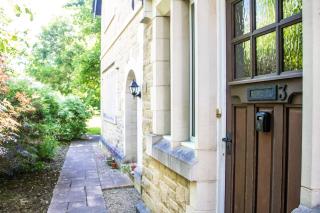 2 Bed - 2 Bath - Duplex Apartment next to LBU-Headingley Centre-YCC Arena-Families-Relocators - Long Stay Rates Available - Meanwood - 0
