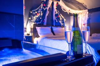 Le Boudoir Secret - Love Room avec Chambre Secrète - Le Luc - 0