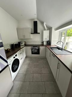 Beadle House, High Street, Caerleon - Caerleon - 5