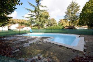 Villa avec piscine et billard - 7