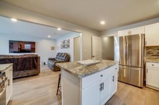 4 Mi to Lake Michigan East Chicago Home with Grill - East Chicago - 3