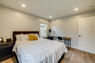 4 Mi to Lake Michigan East Chicago Home with Grill - 2