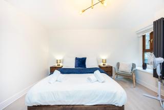 Modern 1 BR Apartment North London - London - 3