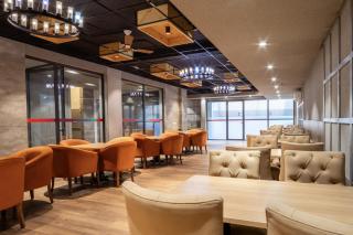 Housr Sector 42 Gurgaon Golf Course Road Near 42-43 Metro Station - Gurgaon - 7