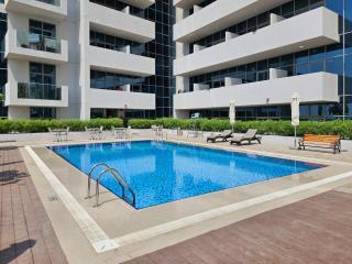 Charming Studio in Azizi Aura with City View - 7