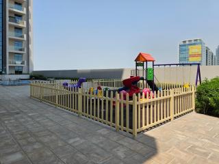 Charming Studio in Azizi Aura with City View - 5