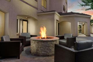 Courtyard By Marriott Salinas Monterey - Salinas - 0