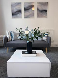 Brand New Modern Apartments Steps From Gloucester Quays - 7