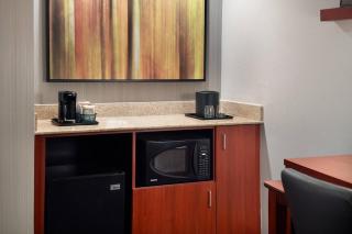 Courtyard by Marriott Raleigh Cary - Cary - 4