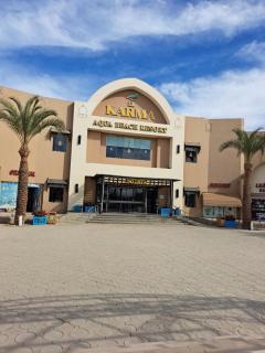 Beach front 2BR at elkarma hotel & aqua park - Hurghada - 9
