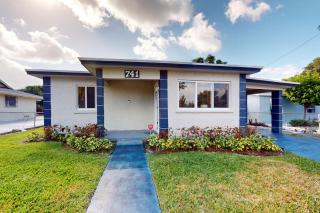 Riviera Beach Gem - 3