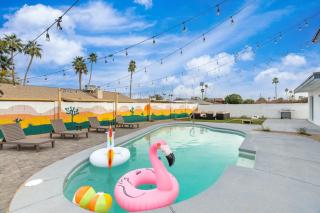 6 Br Paradise Heated Pool Arcade Room Pool Table - Glendale - 0