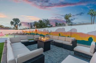 6 Br Paradise Heated Pool Arcade Room Pool Table - Glendale - 9