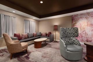 Courtyard by Marriott Topeka - Topeka - 4