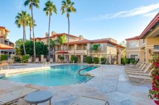 Deck and Resort Amenities Phoenix Escape By Hiking - Phoenix - 0