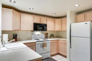 Deck and Resort Amenities Phoenix Escape By Hiking - Phoenix - 2