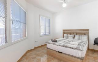 Amazing Apartment In Santa Pola - Santa Pola - 2