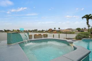 Infinity & Beyond Lake Front - Cape Coral - 8
