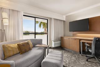 Courtyard by Marriott Palmdale - Palmdale - 4
