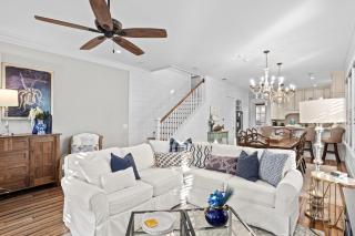 Seagrove Gardens Mins to the Beach Santa Rosa Retreat w Golf Cart A Design - Santa Rosa Beach - 5