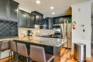 Walk to Giant Steps Mtn Retreat with Hot Tub Access - 9