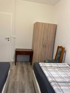 Zweibettzimmer für Monteure in Dessau 3-Zimmer-Wohnung mit Gemeinschaftsküche und -Bad - 8