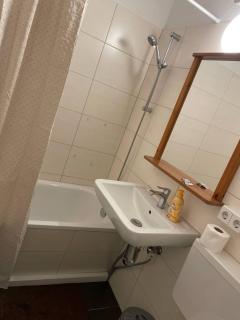 Zweibettzimmer für Monteure in Dessau 3-Zimmer-Wohnung mit Gemeinschaftsküche und -Bad - 1