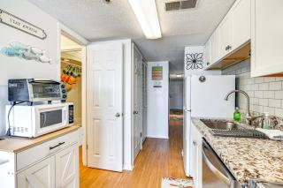 Cozy Beachfront Condo with WiFi, Views and Pool Access - 6