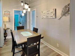 Pleasure Pier Retreat Manor - 4