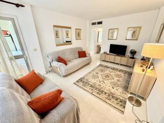 Two Bedroom Apartment in Bellaluz Community - Atamaría - 7