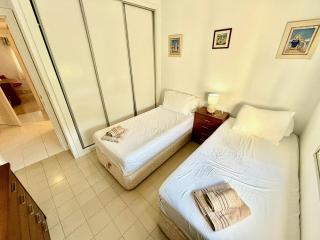 Two Bedroom Apartment in Bellaluz Community - Atamaría - 4