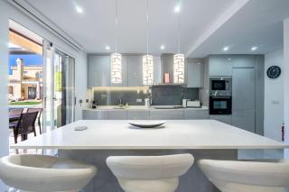 Central Four Bedroom Villa in La Manga Club - Atamaría - 5