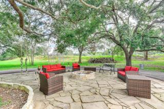 Family Home on 30 Acres in Manvel! - Manvel - 0