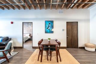 Urban Modern Living PERFECT for long term stays - 0