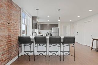 Spacious Apartment with King Beds - J and K on Main - Spokane - 9