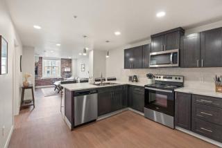 Roav Stays - J and K Luxury Apartment 304 - Spokane - 3