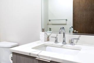 Historic Downtown Loft with King Bed and Wifi - Spokane - 1