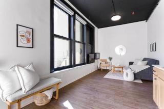 Designer Loft Downtown with WiFi 210 - Spokane - 7