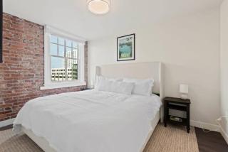 King Bed J and K on Main Luxury Apartment 403 - Spokane - 7