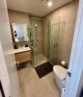 Brand New CBD High Rise 1 Bed With Ocean View on the Doorstep of Courtenay Place - Wellington - 3