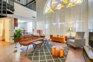 Unique and Stylish Studio Loft in Huntington! - Huntington - 6