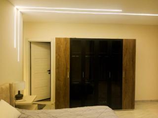 Luxury apartment overlooking the Nile, offering a prime location and excellent amenities - 1