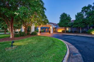 Courtyard Hampton - Hampton - 4